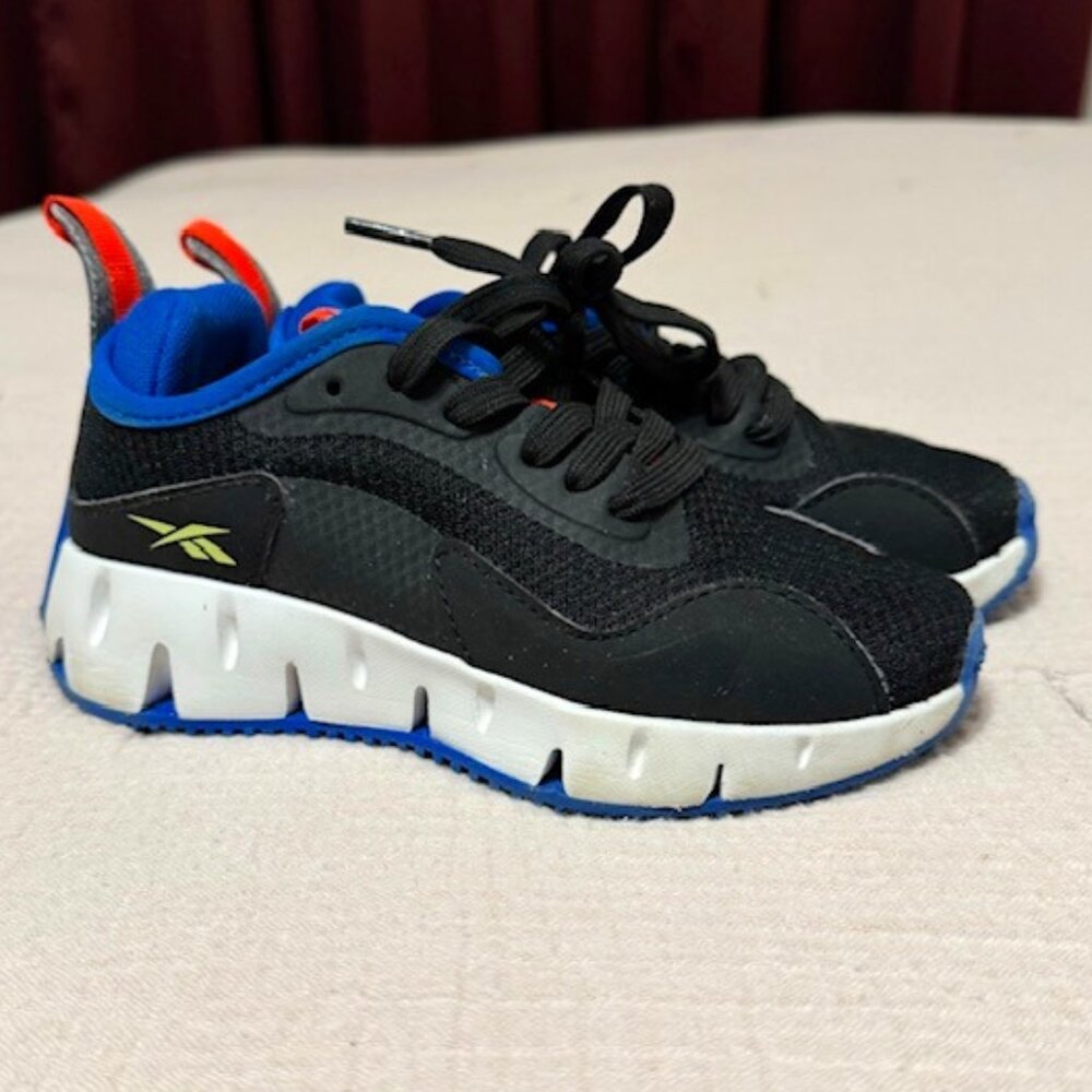 Reebok Zig Dynamica Toddler Black, White, and Blue Sneakers, Size 12